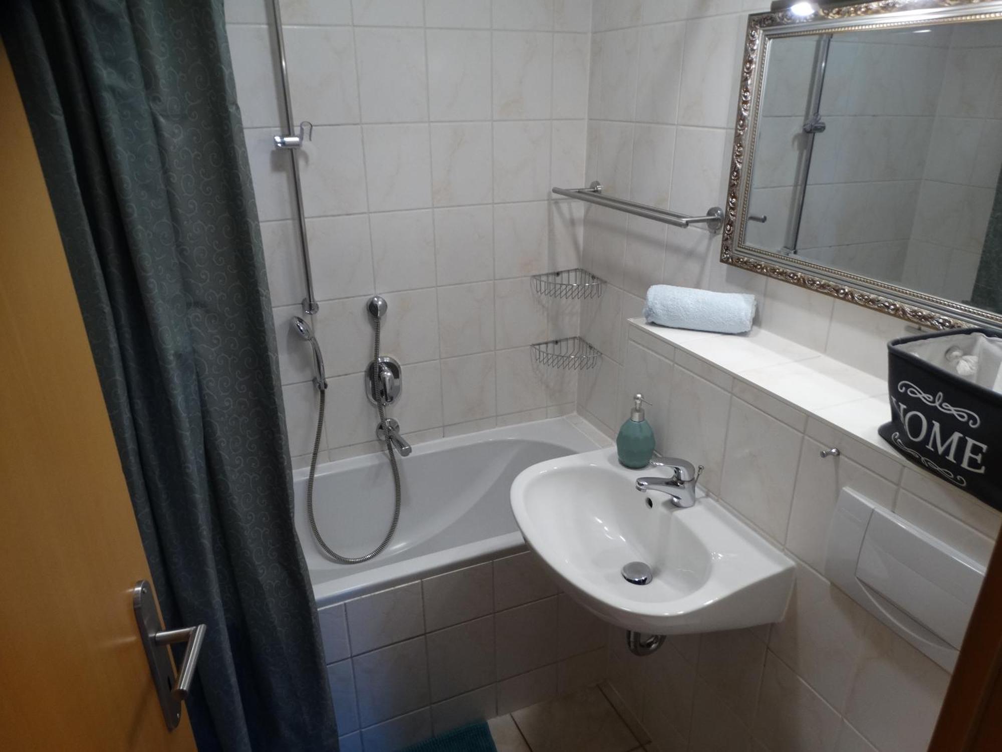 Deutsches Haus Apartments Lohme Ngoại thất bức ảnh
